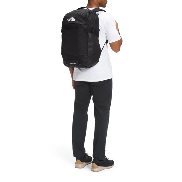 The North Face - Black Router 35L Backpack - Picture 6 of 6